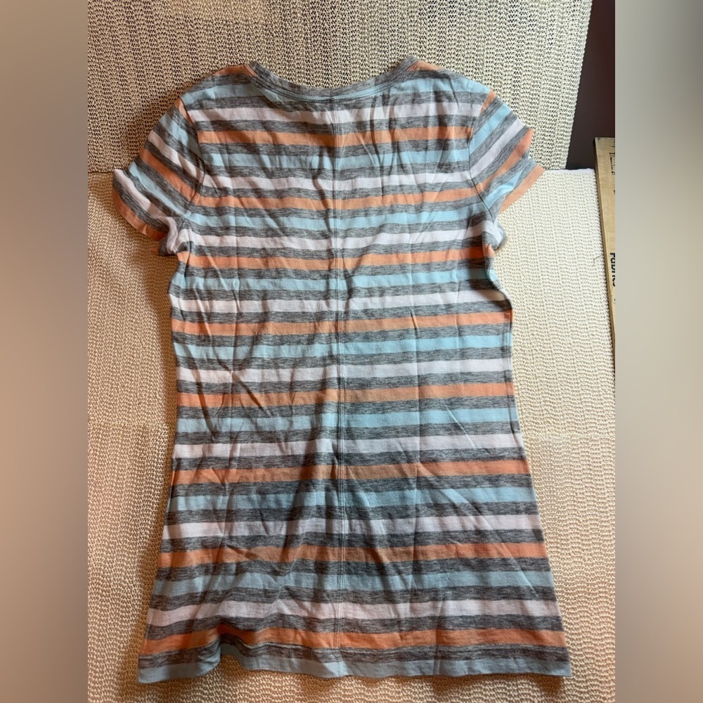 Club Monaco Women’s Striped Gray and Orange T-Shirt - Picture 7 of 7